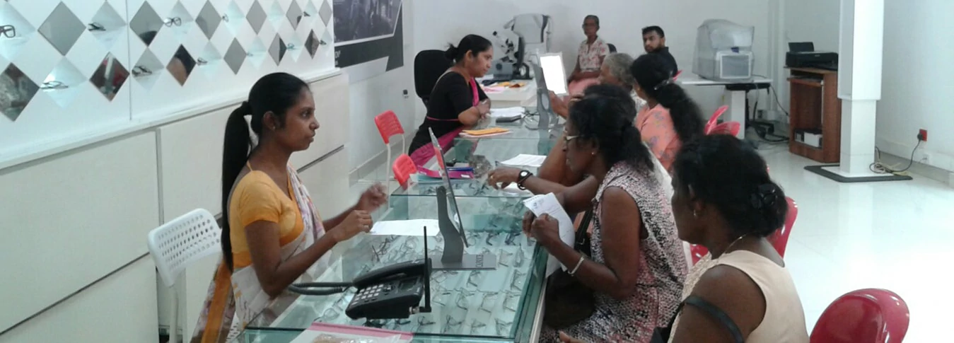 Opticians in Colombo | Team